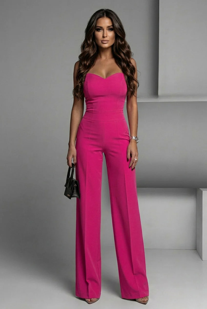 SARA | Mono Elegante Con Escote Corazón